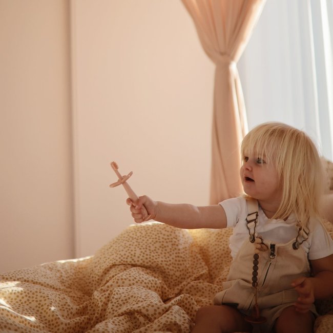 Mushie Zahnbürste Training Flower Flieder