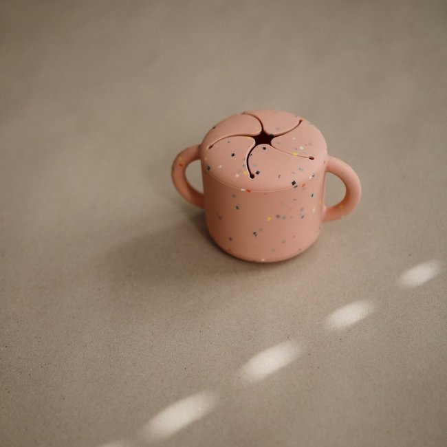 Mushie Snack Cup Confetti Powder Pink Roze