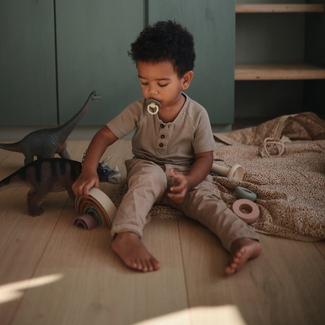 Mushie Regenbogen Stapelturm Tropical