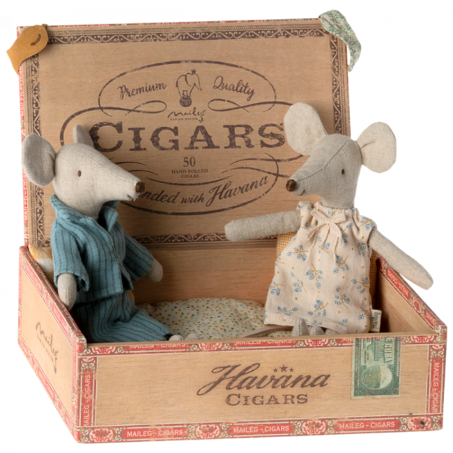 Maileg Mum & Dad Mouse In Cigar Box