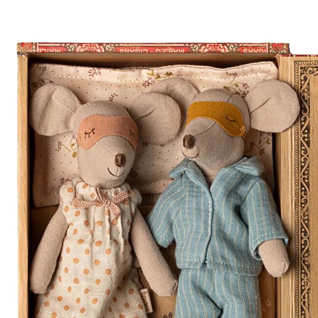 Maileg Vater & Mutter Maus in Zigarrenkiste