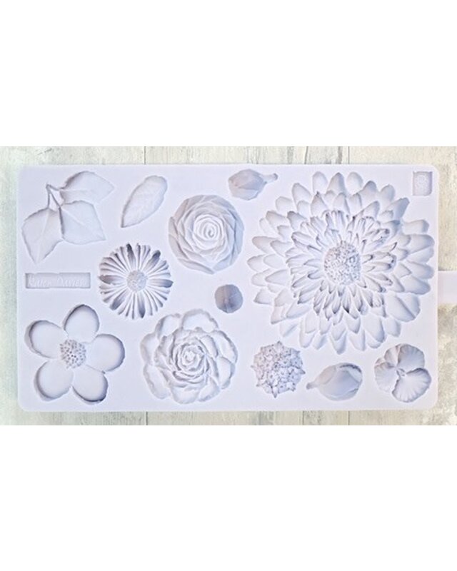 Karen Davies Karen Davies buttercreme flowers