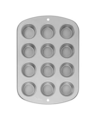 wilton Wilton Recipe Right® 12 Cup Muffin Pan