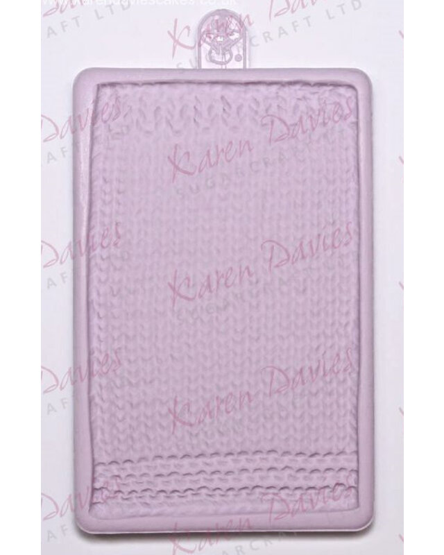 Karen Davies Knitted Piece mal Karen Davies