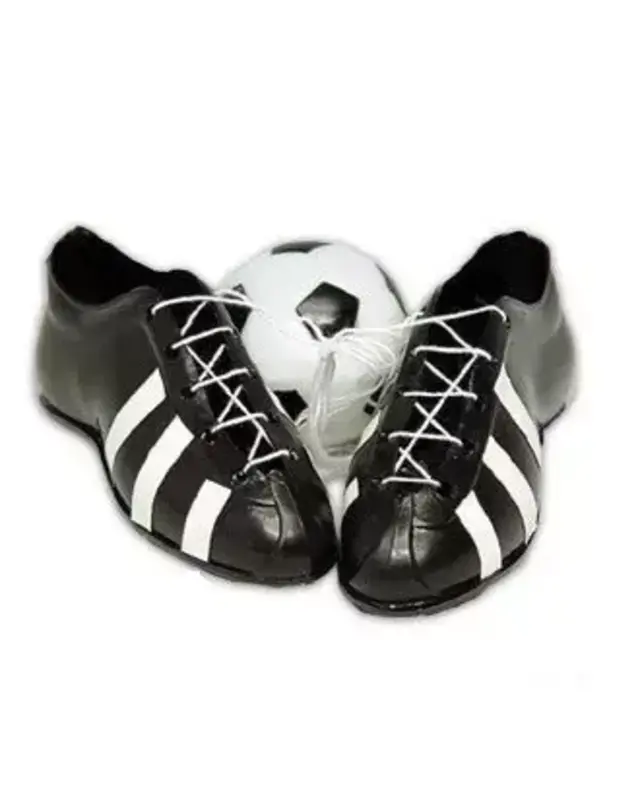 Voetbalschoenen met voetbal www.taartdecoratief