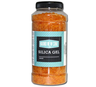 Brand New Cake Silica Gel 500 gram.