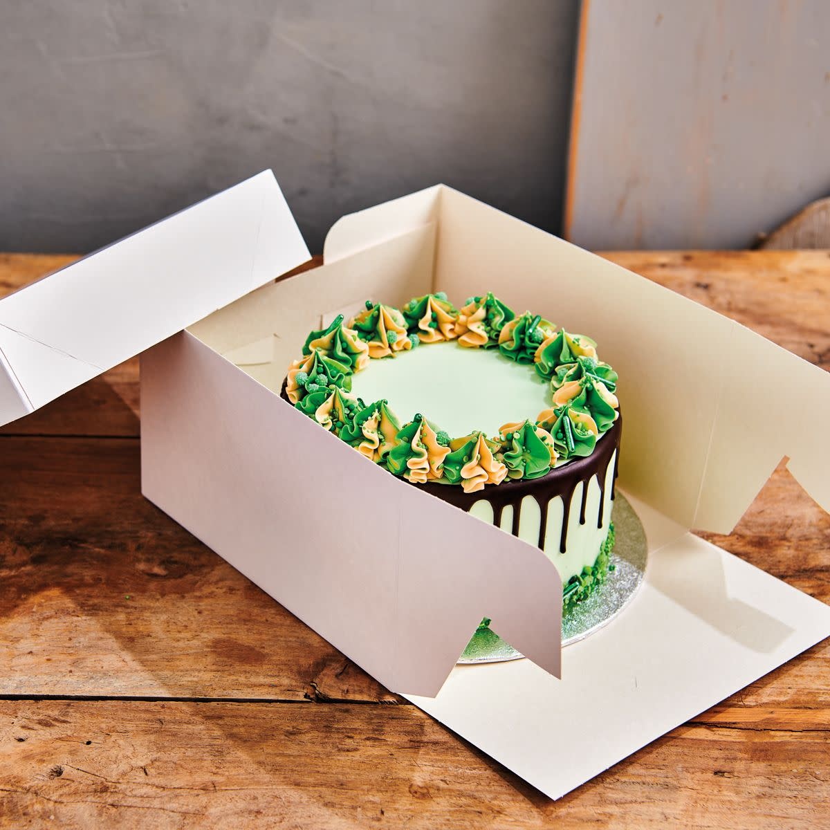 Funcakes Zwanehals Taartdoos Wit 32x32x8cm ZV G5