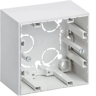 Berker s.1 renobehuiz. 1 v wit h (6310618989)