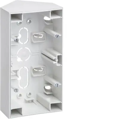 Berker s.1 hoekbehuiz. 2 v wit (6319488989)