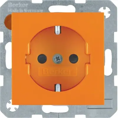 Berker wandcontactdoos 1V randaarde kindveilig steekklem S1/B3/B7 oranje glans (47238914)