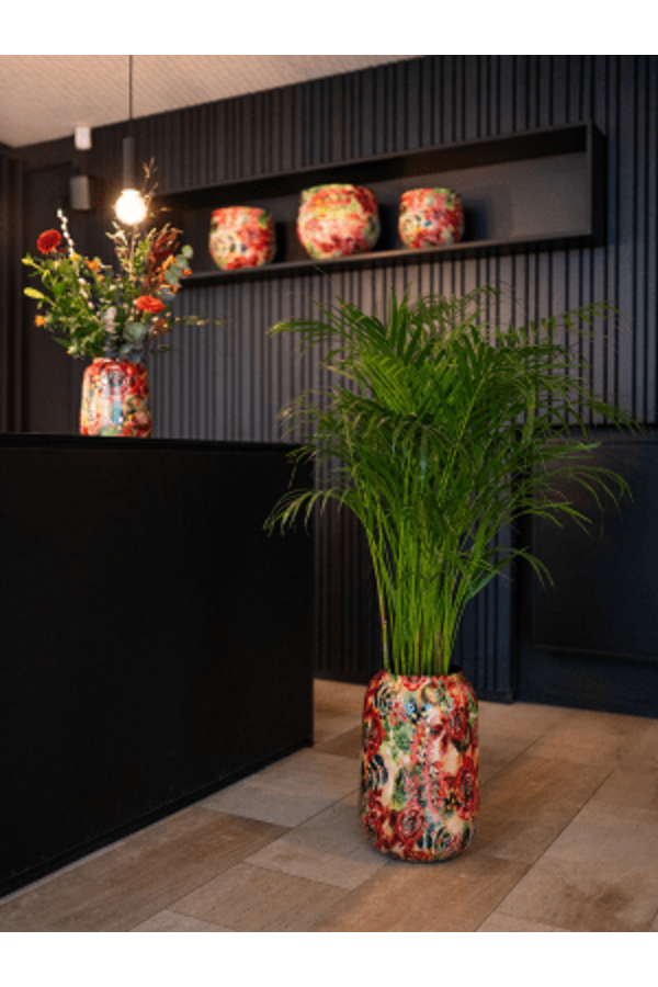Designed By Lammie Pot Rose Rouge