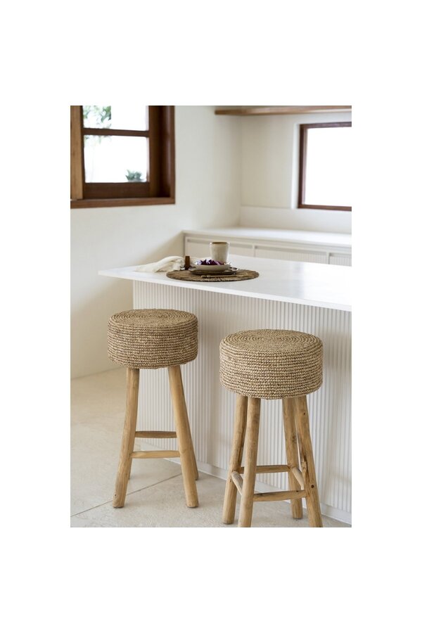 Le tabouret de bar en raphia