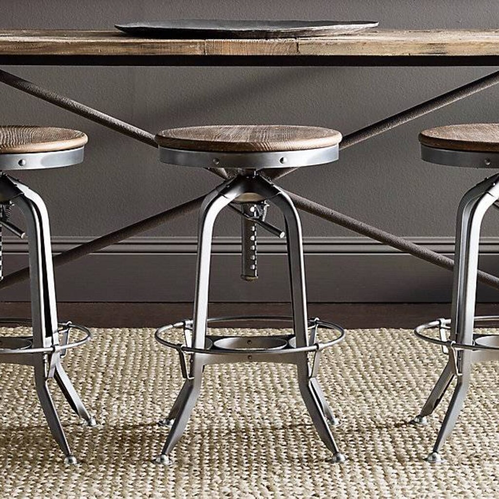 Willow Vintage Bar Stool