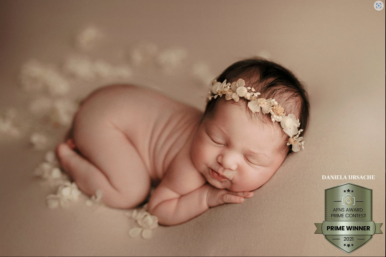 'Newborn Photographer of the Year 2018' 