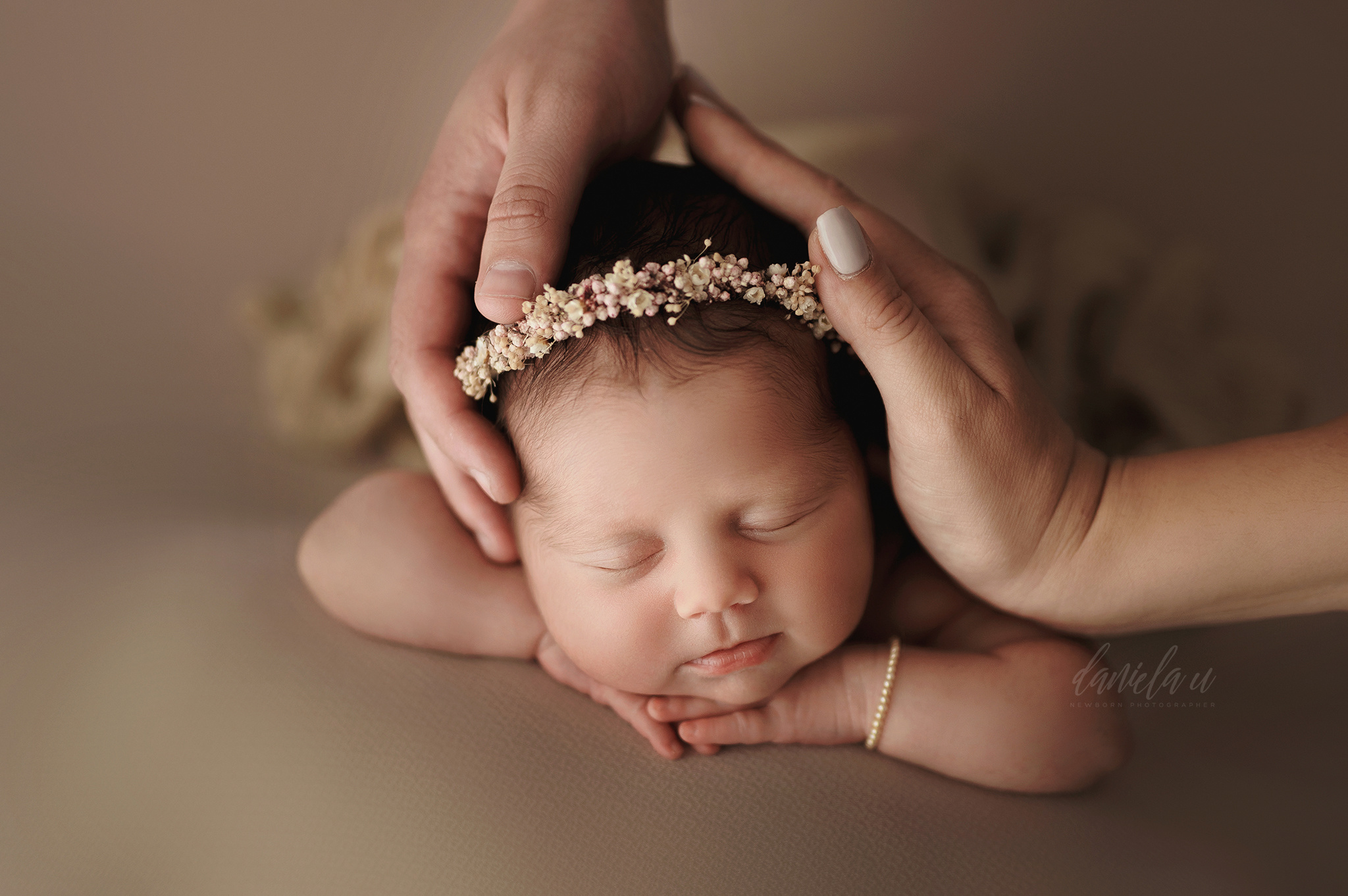 Lighting techniques in newborn photography_Daniela Ursache _Einstein newborn set