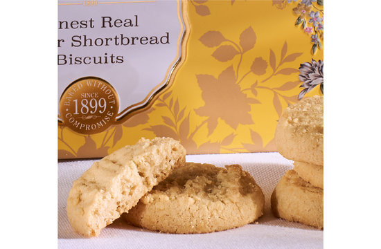 Victorian Floral Buttery Shortbread Tin 200 gram