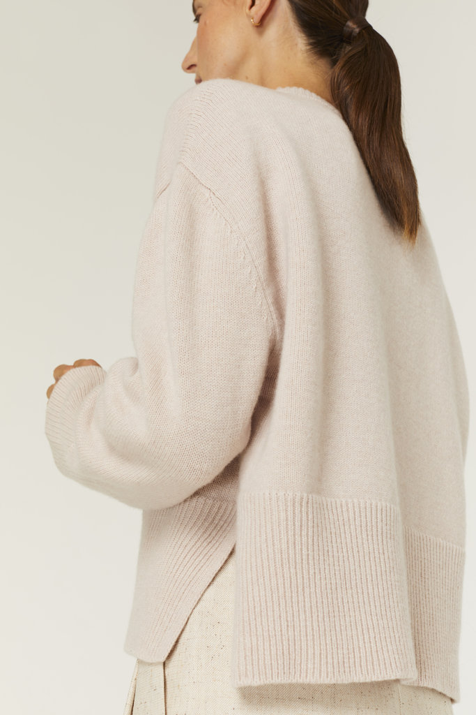 Gris Sartre Sweater