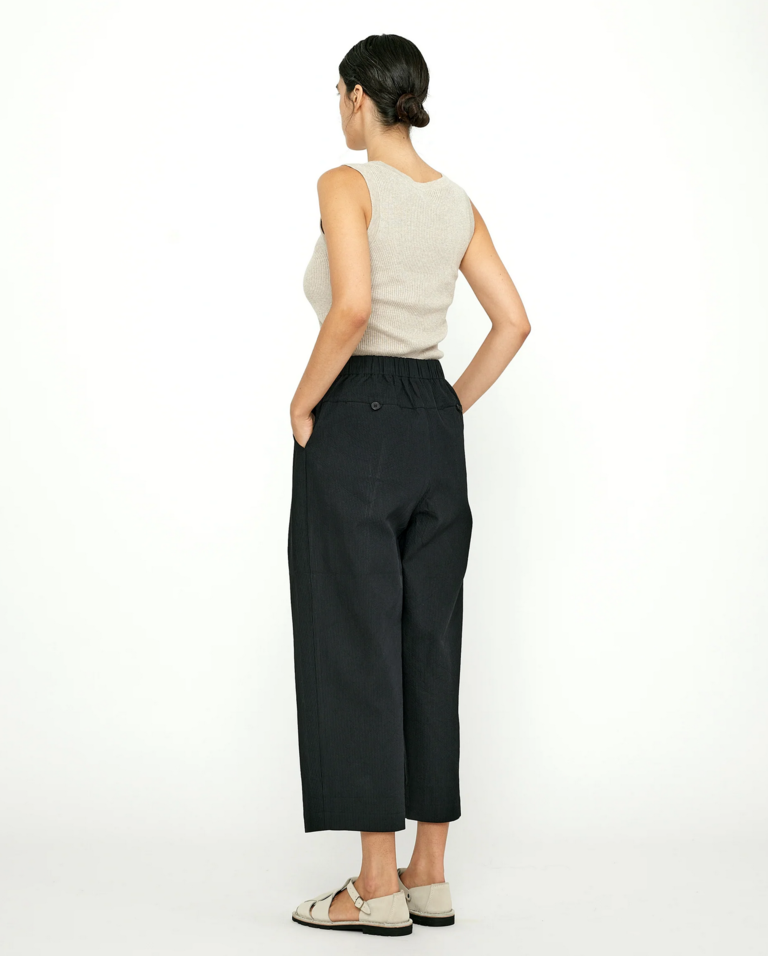 7115 Pleated Trouser