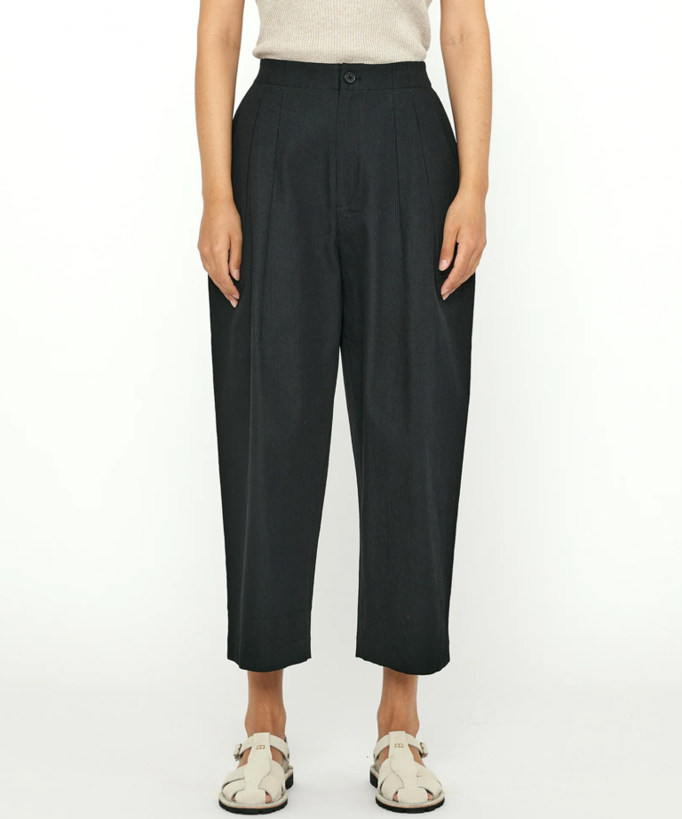 7115 Pleated Trouser