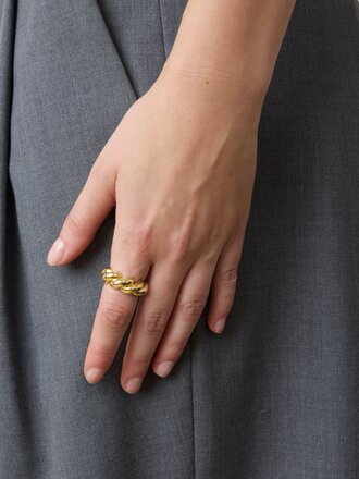 Lie Studio The Christine Ring