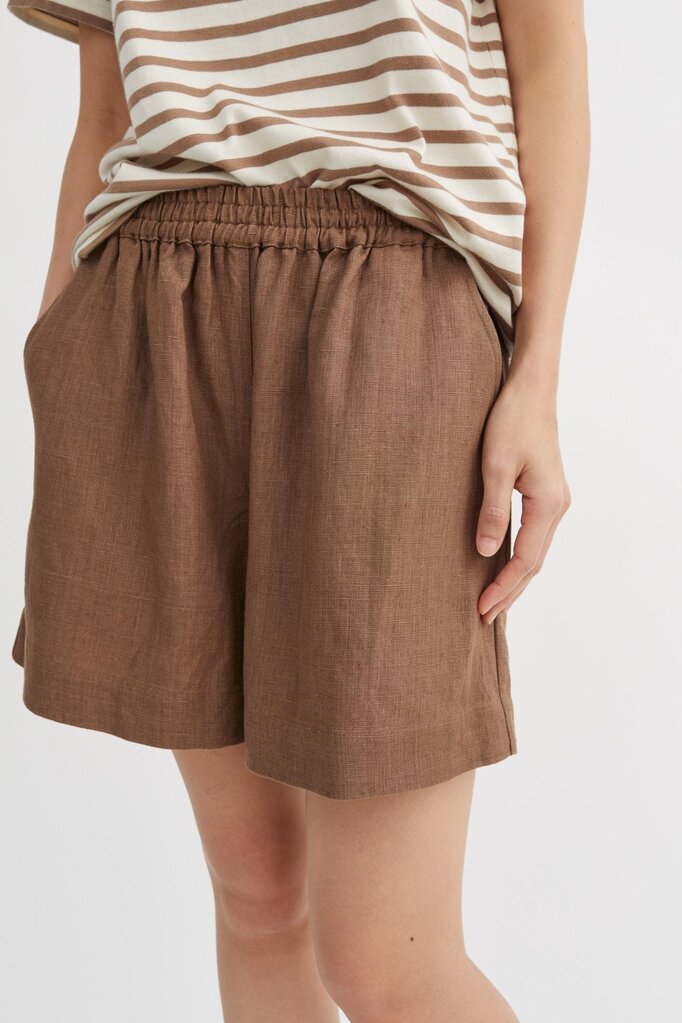 Skall Studio Edgar Short