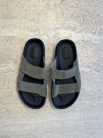 Veja Etna Suede Sandals