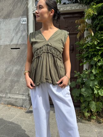 Rabens saloner Helfred Top