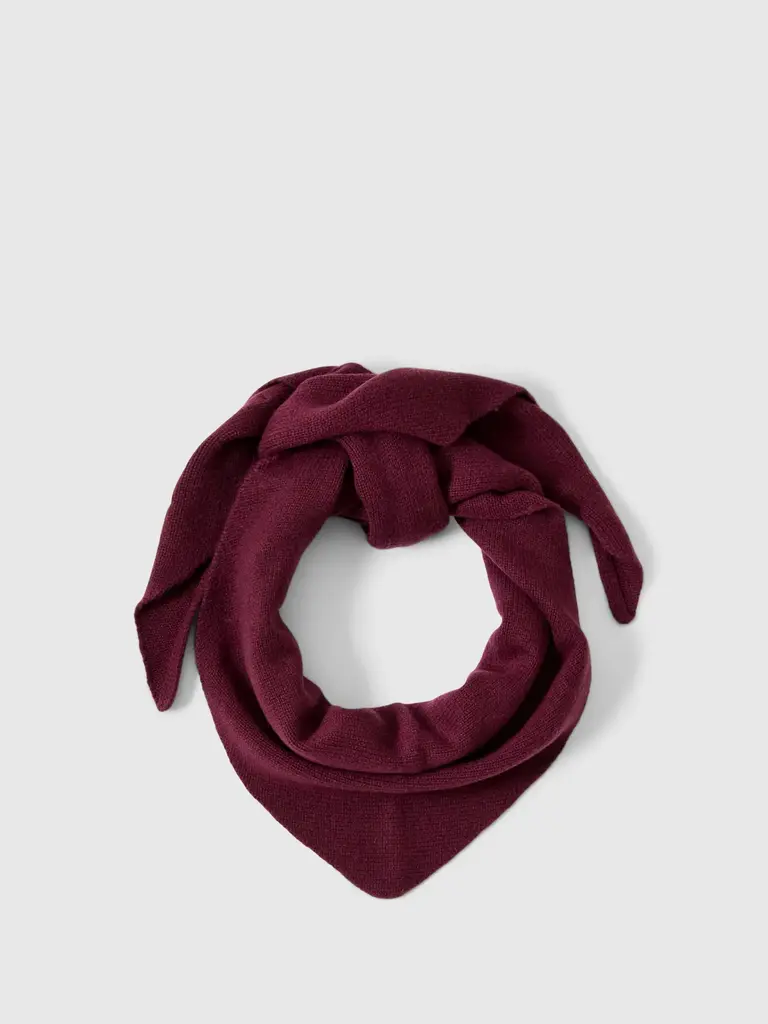 Selected Cille cashmere triangle scarf Fig