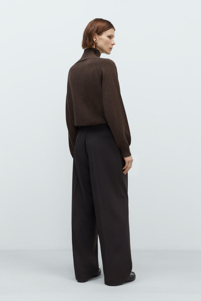 Cordera Pleated Relaxed Pants
