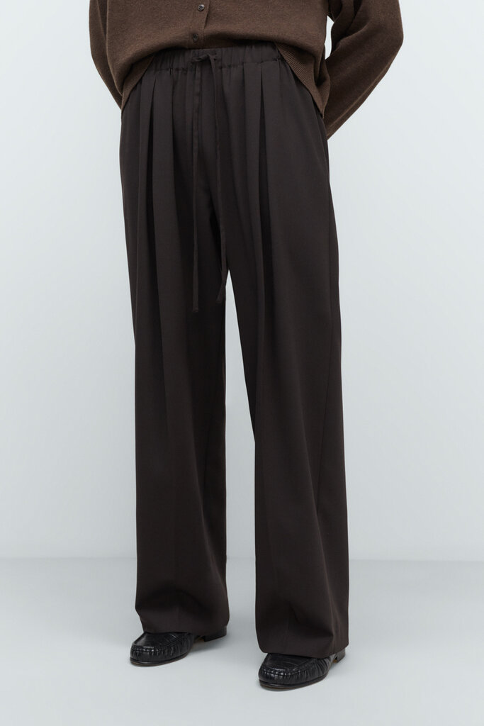 Cordera Pleated Relaxed Pants