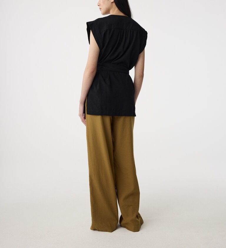 Knit-ted Iris Blouse