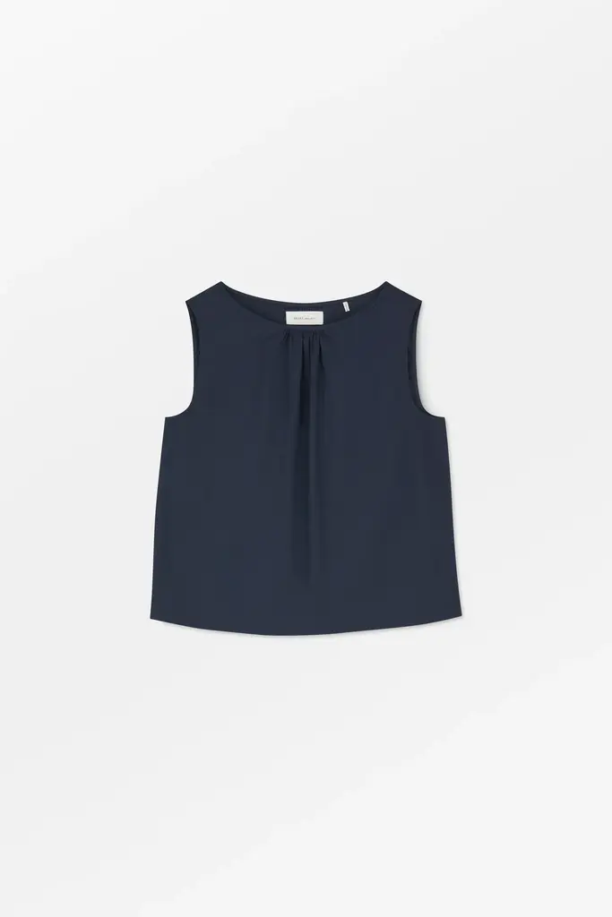 Skall Studio Amun Top