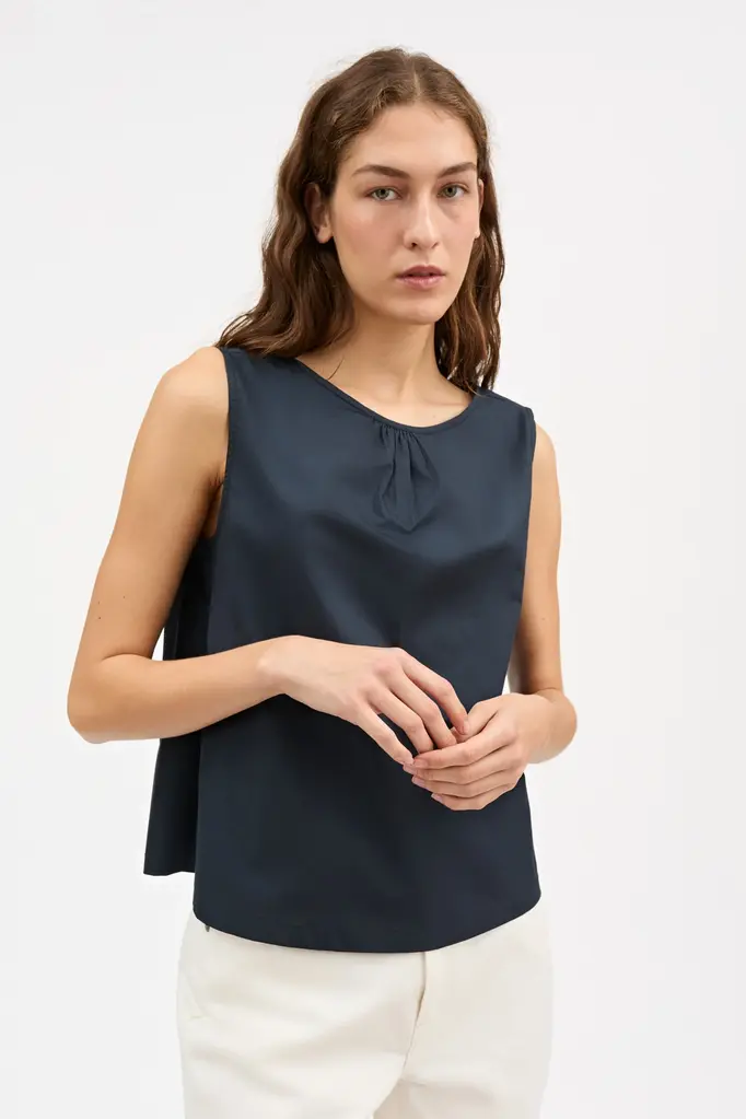 Skall Studio Amun Top