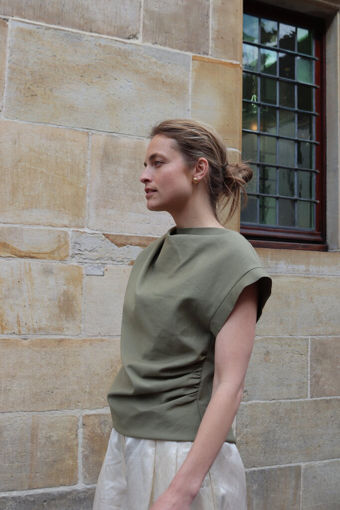 Rabens saloner Jinda Top