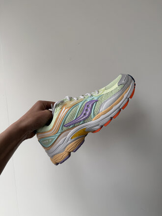 Saucony Progrid Omni 9