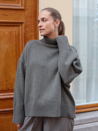 Soeur William Sweater