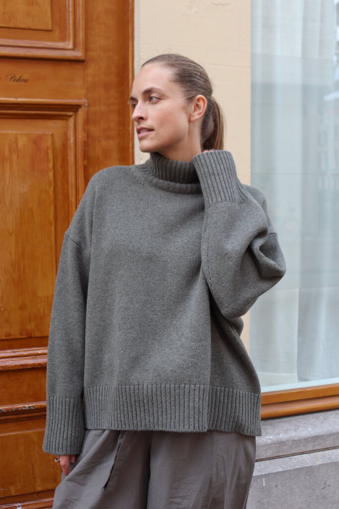 Soeur William Sweater