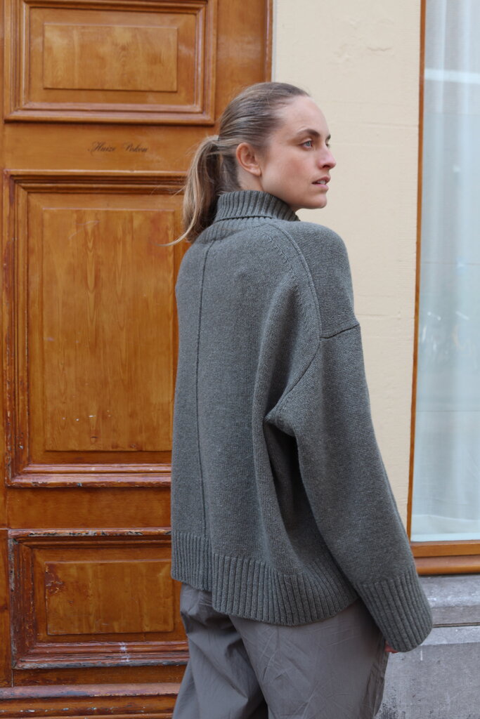 Soeur William Sweater
