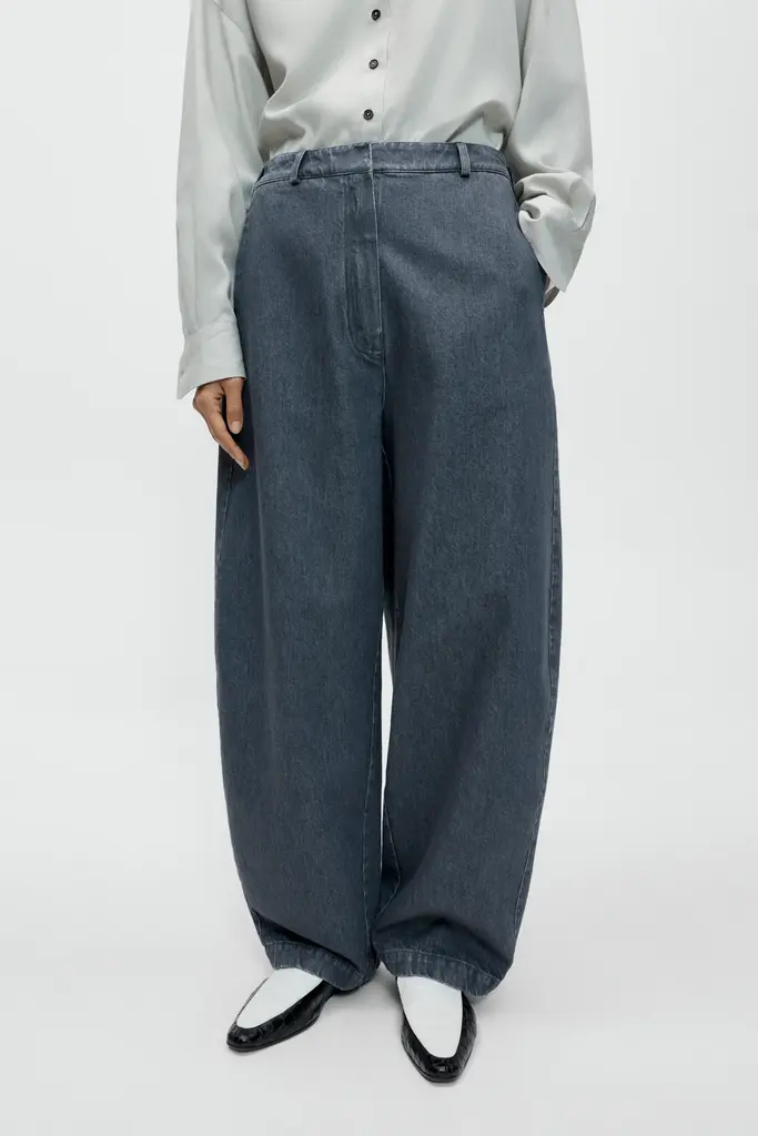 Cordera Washed Denim Curved Pants