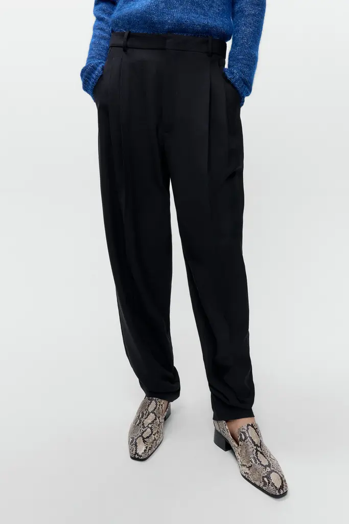 Cordera Carrot Pants