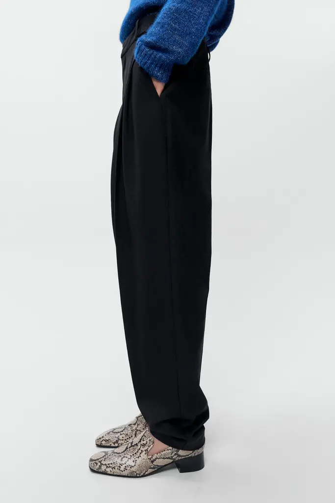 Cordera Carrot Pants