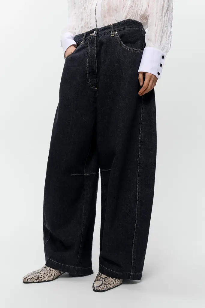Cordera Curved Baggy Jeans