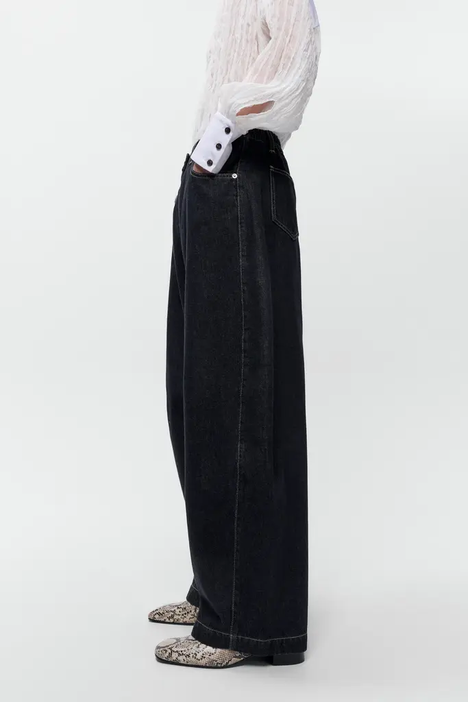 Cordera Curved Baggy Jeans