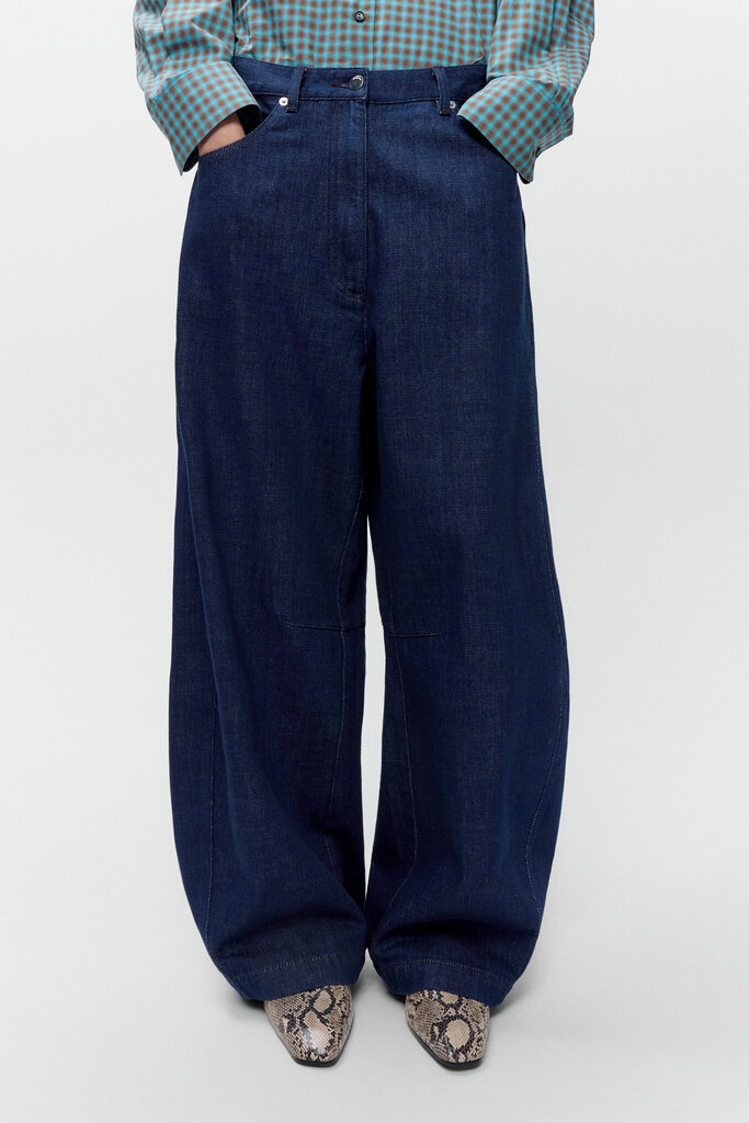 Cordera Curved Baggy Jeans