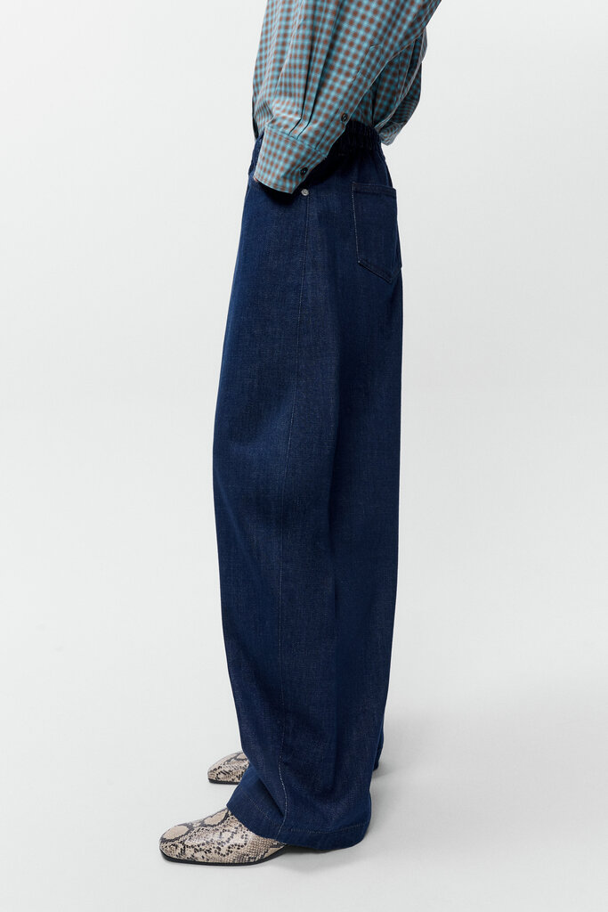 Cordera Curved Baggy Jeans