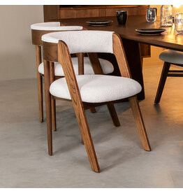 Damn LABEL51 Eetkamerstoel Sasha - Ecru - Boucle - Walnoot Houten Frame