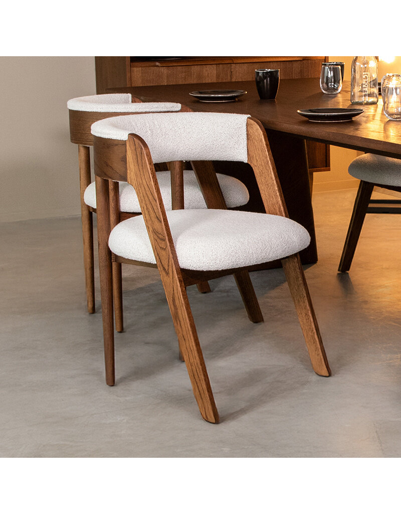 Damn LABEL51 Eetkamerstoel Sasha - Ecru - Boucle - Walnoot Houten Frame