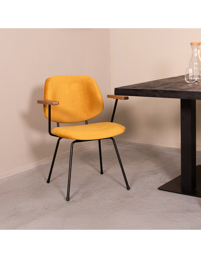Damn LABEL51 Eetkamerstoel Gastron - Oker - Fluweel - Zwart Metalen Frame