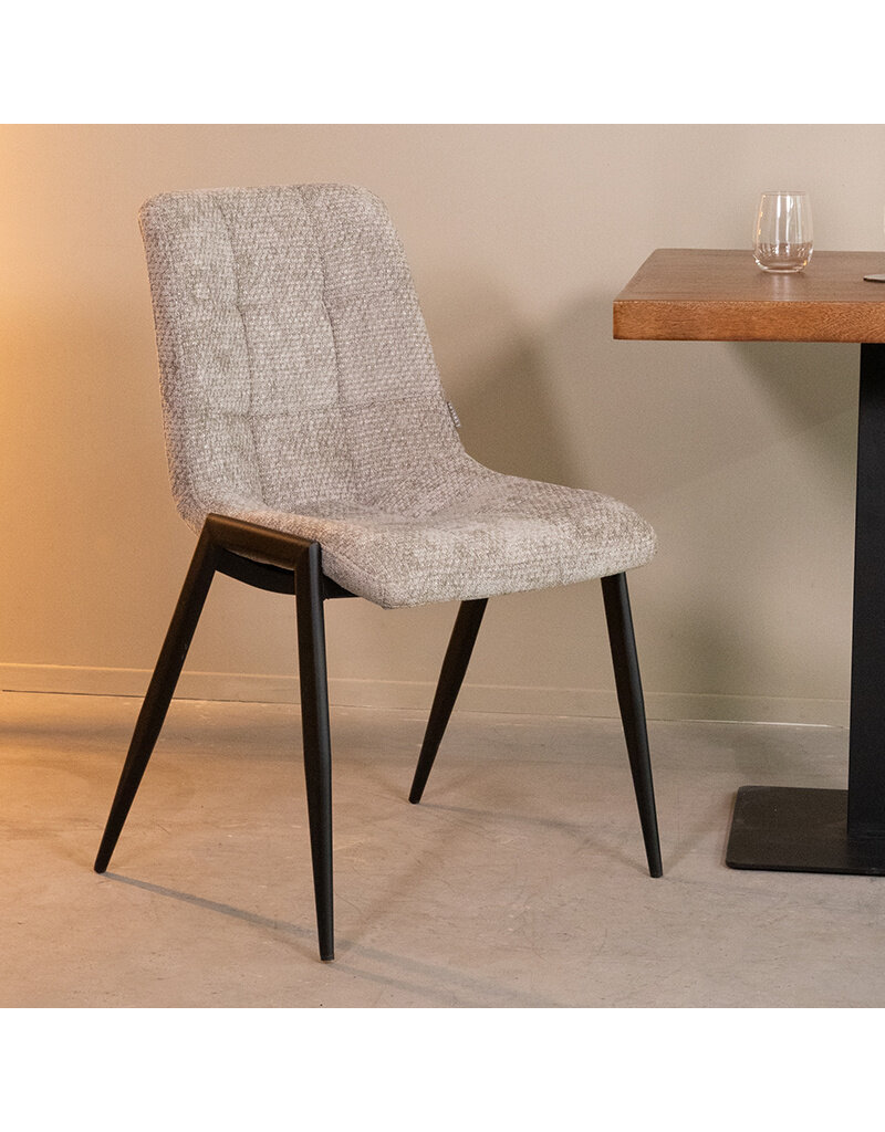 Damn LABEL51 Eetkamerstoel Noor - Stone - Chenille - Zwart Metalen Frame