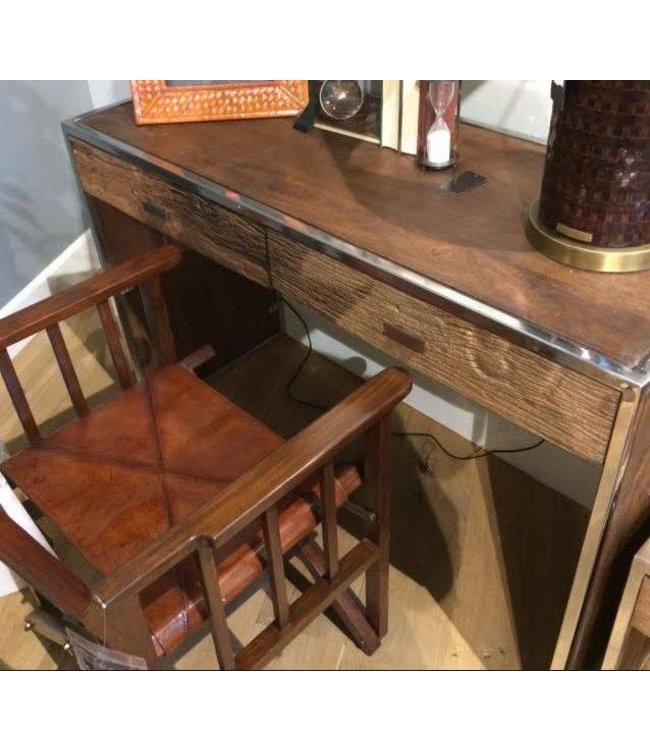 Ties Railway Bureau met twee lades